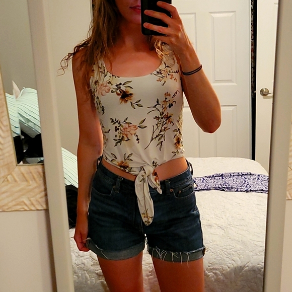 Dynamite floral crop top, xs - Picture 1 of 7